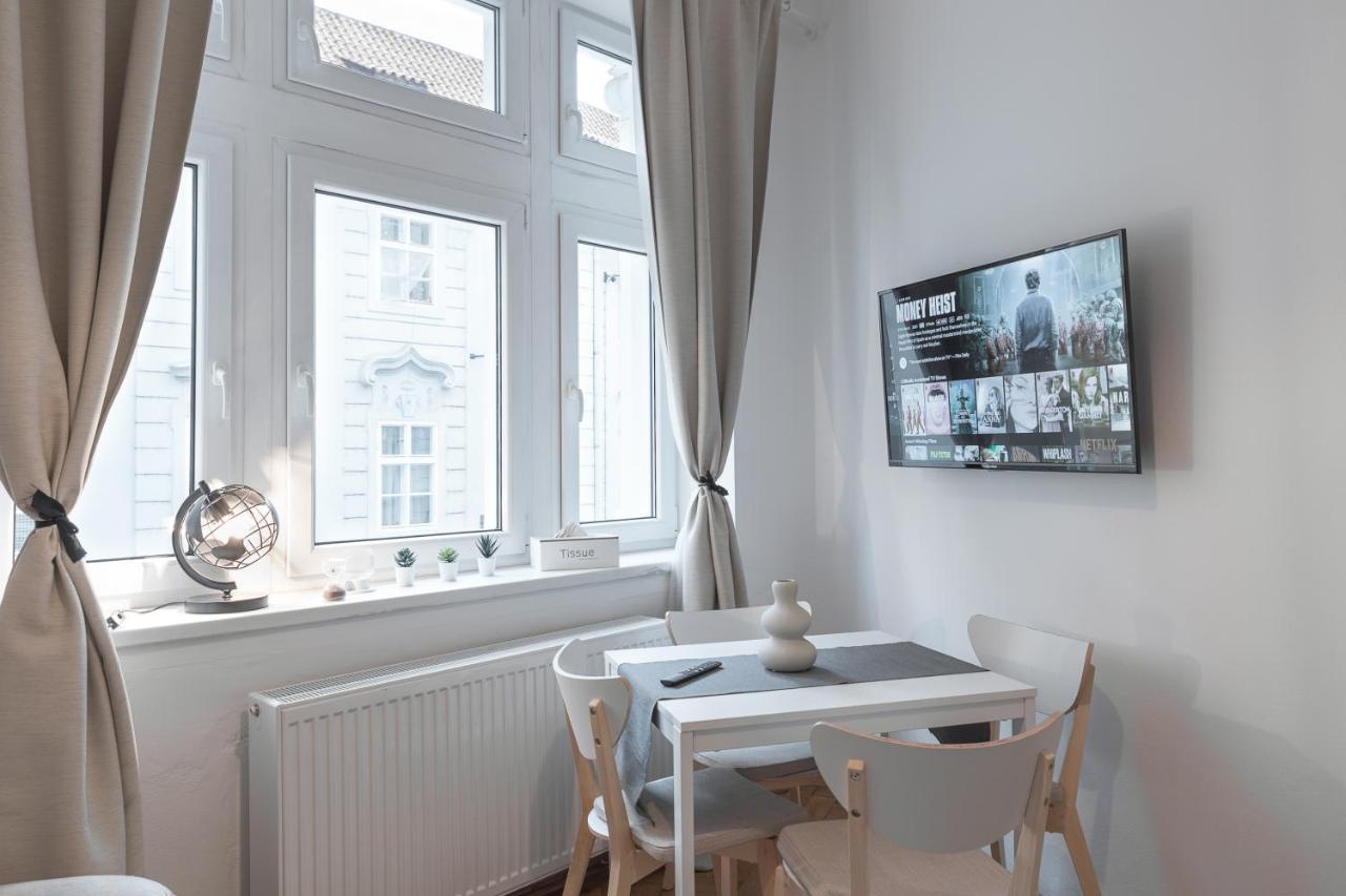 Skolska Junior Apartment Πράγα Εξωτερικό φωτογραφία