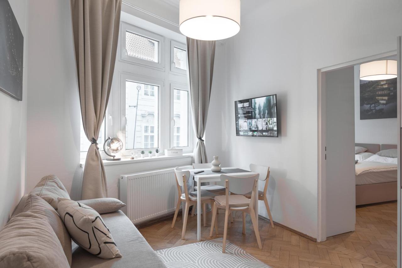 Skolska Junior Apartment Πράγα Εξωτερικό φωτογραφία